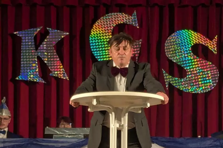 Professor für Sprachstörungen.