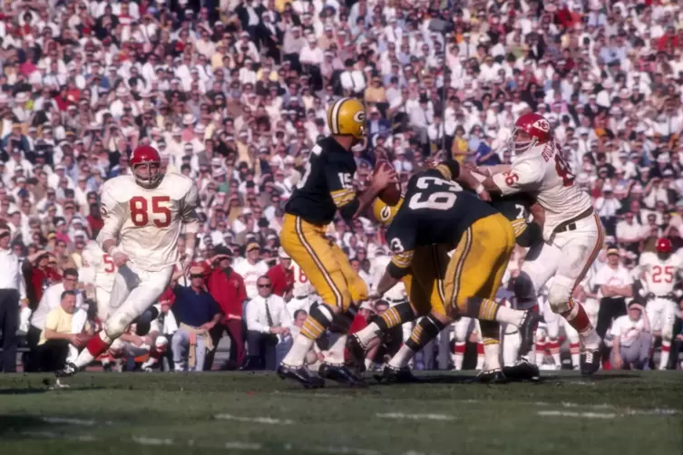 Der erste Super Bowl 1967 zwischen den Green Bay Packers und den Kansas City Chiefs. 