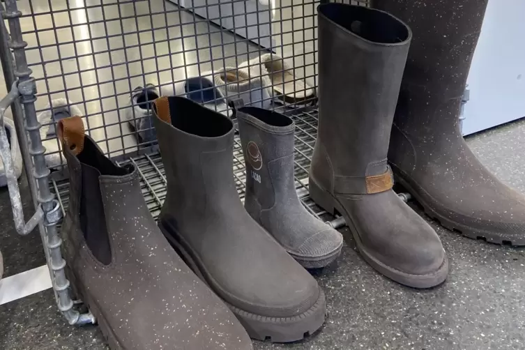Nachhaltigkeit ist ein Thema. Solche &Ouml;ko-Stiefel tr&auml;gt auch der britische K&ouml;nig Charles.