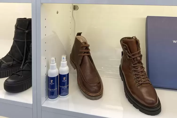 Diese Schuhe bestehen aus &ouml;kologisch gegerbtem Leder und werden in Europa produziert. 