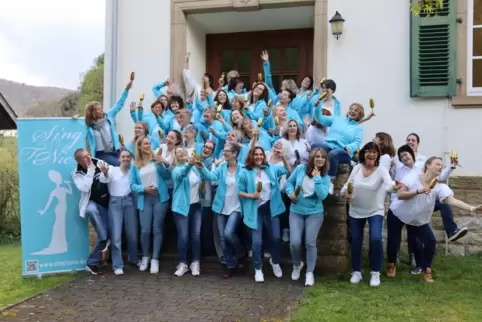 Gute Laune inklusive: Frauenchor Singtonic.