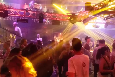 Im Flash haben auch prominete Discjockeys aufgelegt. 