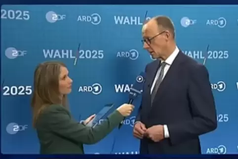 Amelie Weber im Interview mit Friedrich Merz.