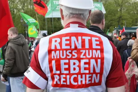 Auch bei vielen Gewerkschaftsdemos immer wieder Thema: die Höhe der Rentenbezüge. 