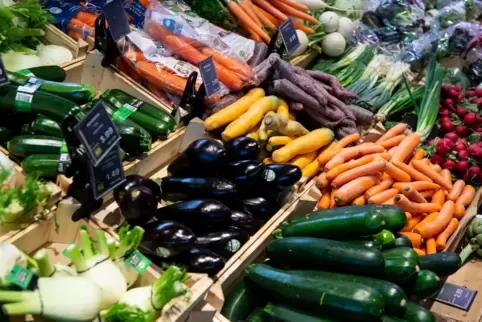 Bei Bio-Lebensmitteln zahlen Verbraucher freiwillig eine Art Qualitätszuschlag. 