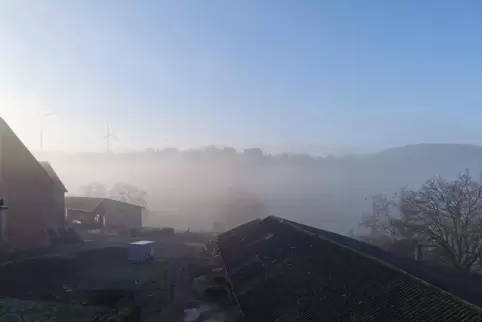 Nebel und tiefhängende Wolkendecken sind deutliche Zeichen für eine Inversionswetterlage. 