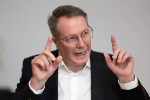 Alexander Schweitzer. 