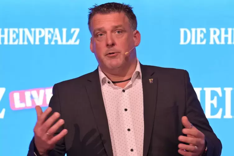 Tritt f&uuml;r die CDU an und will seinem Parteikollegen Clemens K&ouml;rner nachfolgen: Landratskandidat Volker Kn&ouml;rr aus Waldsee. 
