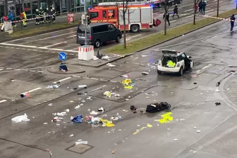 Bei der Amokfahrt eines Afghanen in München wurden 36 Menschen verletzt – zwei davon lebensgefährlich, darunter ein Kind. 