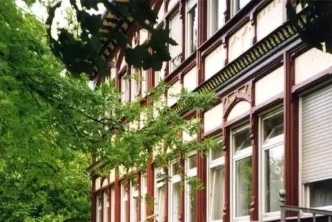 Wilhelminenstift: Hospiz-Standort der Diakonissen. 