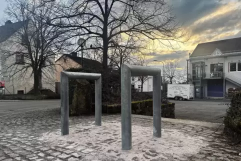 Die Zufahrt zum Bottenbacher Dorfplatz ist jetzt versperrt. 