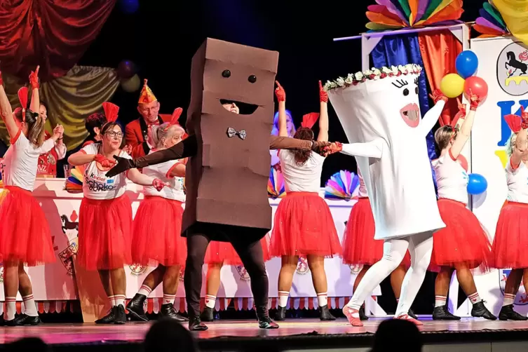 Schokoladig geht&rsquo;s beim KVZ-Damenballett zu.