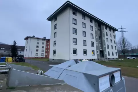 Der städtische Wohnblock Webenheimstraße 3 ist in Zweibrücken als sozialer Brennpunkt bekannt. Der städtische Wohnblock Webenheimstraße 3 ist in Zweibrücken als sozialer Brennpunkt bekannt.