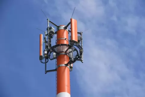 Die Telekom plant an 26 Funkmasten im Kreis Bad Dürkheim die Technik zu erweitern.