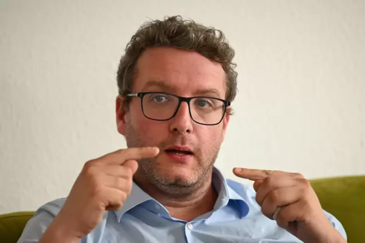 Janosch Littig (Gr&uuml;ne), Staatssekret&auml;r im Integrationsministerium. 