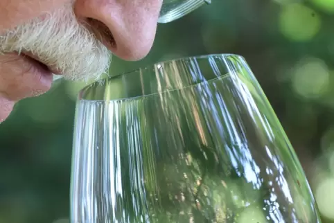 Künstliche Intelligenz kann die menschliche Sensorik beim Beurteilen von Wein unterstützen. 