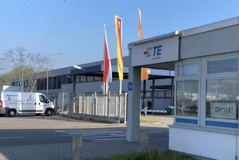 Haupteingang in der Siemensstraße: Firma TE Connectivity. 