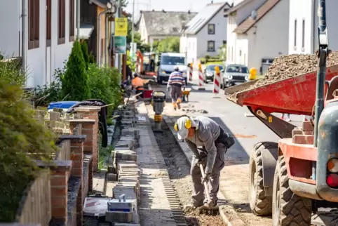 Im Sommer 2023 hat die Firma Unsere Grüne Glasfaser mit dem Internetausbau in Käshofen begonnen (Foto). Bis Ende März sollen nun