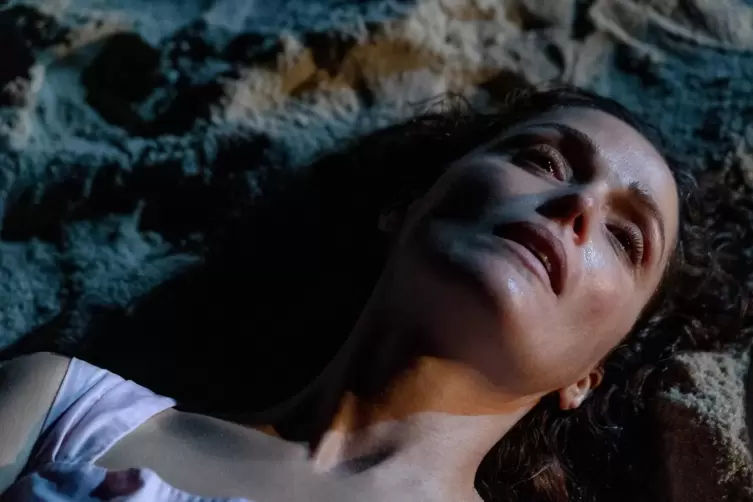 Bestes Schauspiel: Rose Byrne verk&ouml;rpert im ziwschen Alptrum und Relit&auml;t schwankenden US-Film &bdquo;If I Had Legs I&rsquo;d Kick You&ldquo; eine 