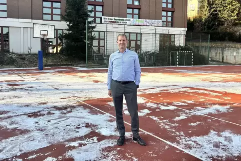 Aus dem warmen Südamerika in die (kurzzeitig) verschneite Westpfalz: Der 55-jährige Philipp Wehmann ist neuer Leiter des Sicking