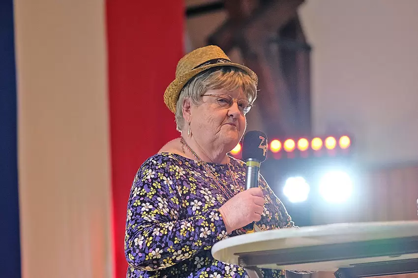 Die ZFF-Prinzessin Ursel Hoffmann trat auch als Büttenrednerin auf.