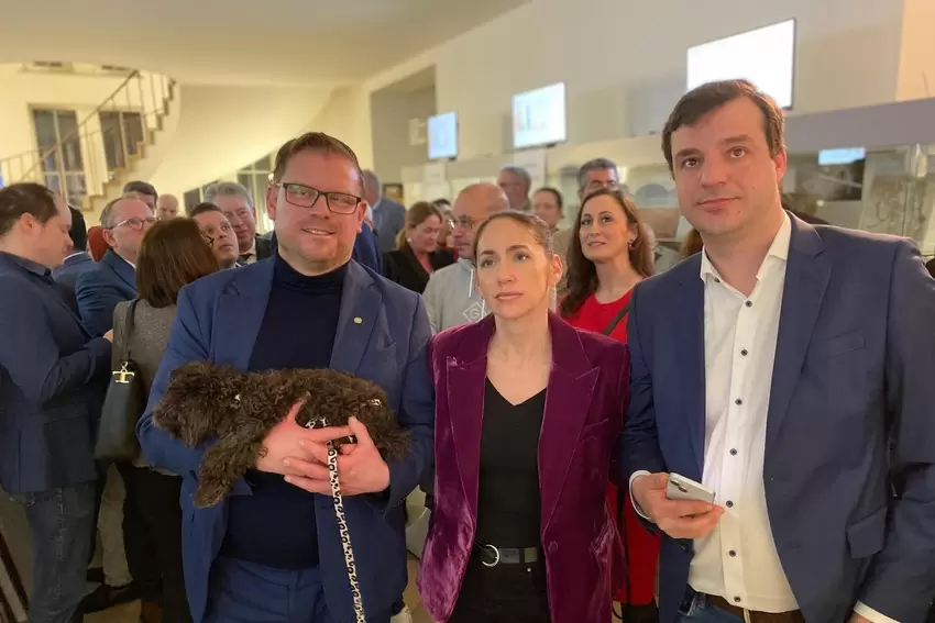 Trübe Stimmung bei den Genossen (von links): Christian Schreider, Magali Leidig-Petermann und David Guthier.