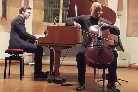 Da blieb einem beim Zuhören schier der Atem weg: Johannes Nies (links) und Oliver Mascarenhas in der Ludwigskapelle.
