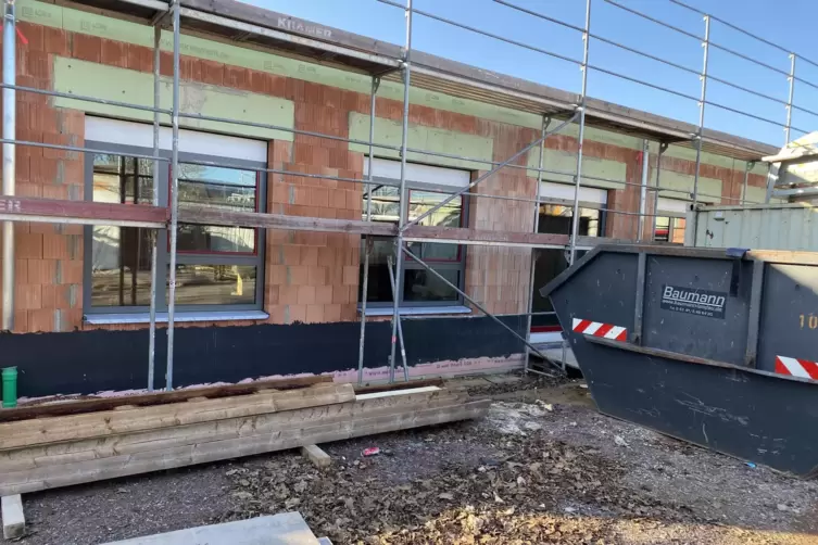 Alles dicht: Der Rohbau ist fertig, auch Fenster sind schon drin. 