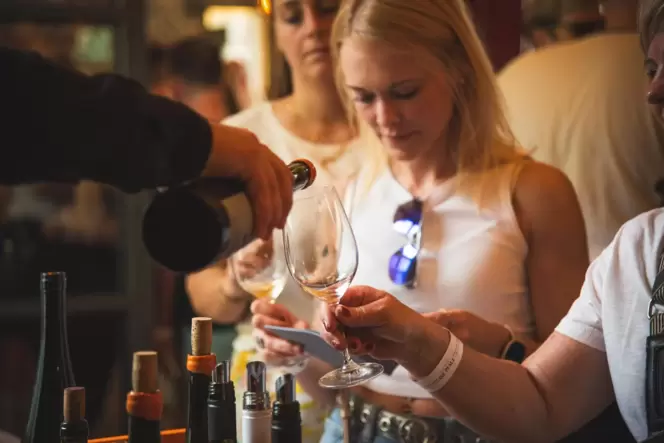 Die Auswahl bei »Wein am Dom« ist riesig: 800 Weine stehen zur Verkostung bereit. Die Auswahl bei »Wein am Dom« ist riesig: 800 Weine stehen zur Verkostung bereit.