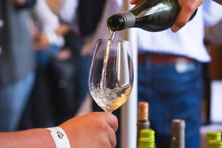 Produkte von Pf&auml;lzer Erzeugern in der Hauptrolle: &bdquo;Wein am Dom&ldquo;. 