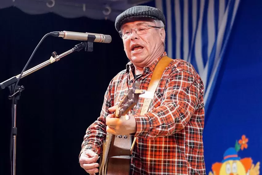Ein musikalischer Genuss: Stimmungskanone Dieter Wetzel.