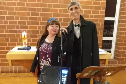 Die ukrainischen Musiker Viktor und Katja. 