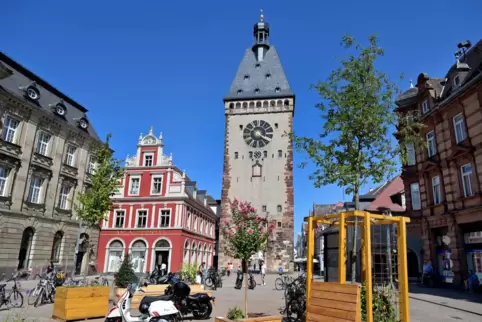 Postplatz: Lokal als Aufwertung. Postplatz: Lokal als Aufwertung.