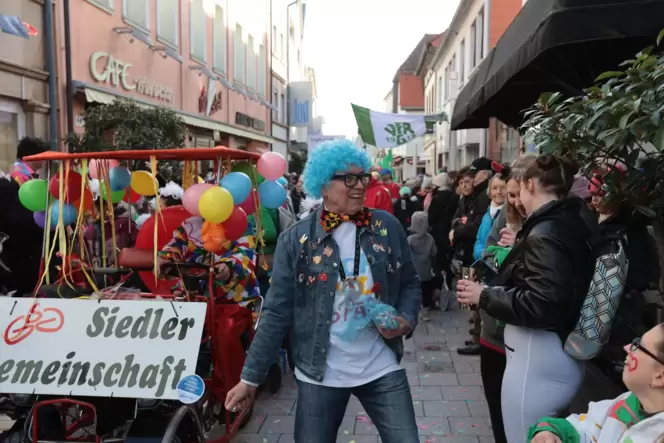 Im Vorjahr war die Fußgängerzone proppenvoll: Grünstadter Umzug am Fasnachtsdienstag. Im Vorjahr war die Fußgängerzone proppenvoll: Grünstadter Umzug am Fasnachtsdienstag.