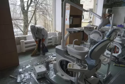 Russland überzieht die Ukraine unvermindert mit Raketenangriffen. Unser Bild zeigt ein Krankenhaus im ostukrainischen Charkiw, d