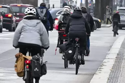 Für Radfahrer ist eine Umleitung ausgeschildert. 