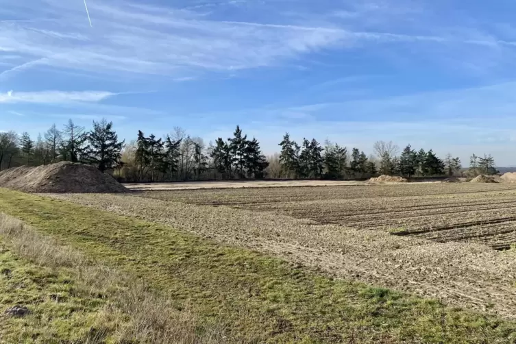 Hier wird die Sandgrube Heberger zur Landesstra&szlig;e hin erweitert. 