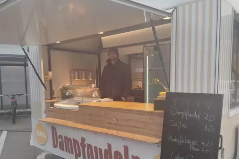 Foodtruck mit Dampfnudeln auf dem Horstgelände Kandel.