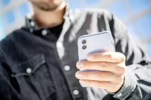 Apps können bei gefährlichen Lagen mit Pushnachrichten Alarm schlagen.
