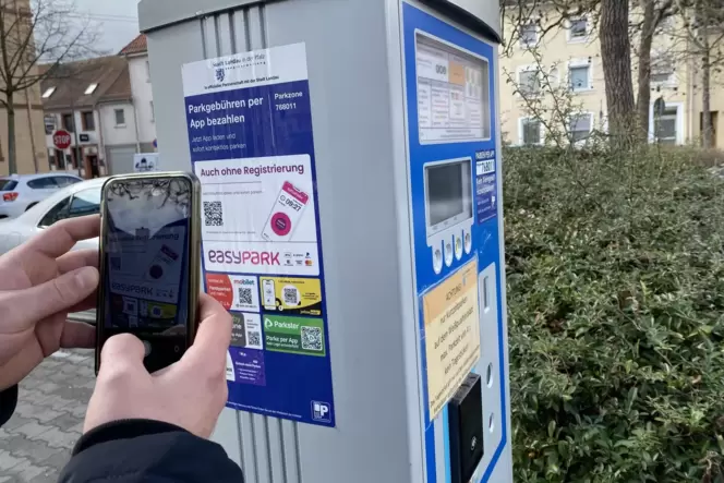 In Landau ein Erfolgsmodell: das Parkticket per App.