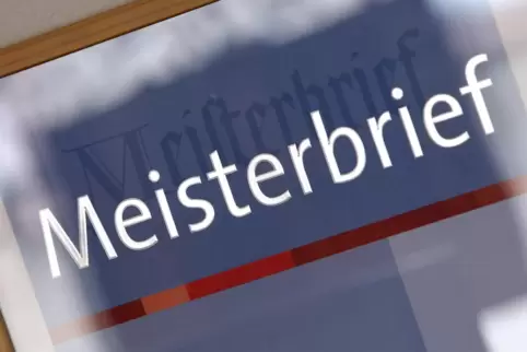 Wer einen Meisterbrief hat, kann junge Menschen ausbilden, erklärte Handwerkskammerpräsident Dirk Fischer.