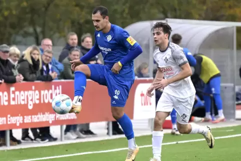 In der Oberliga ist er noch für eine Partie gesperrt, doch im Verbandspokal darf er mitmischen: FKP-Außenangreifer Luka Dimitrij