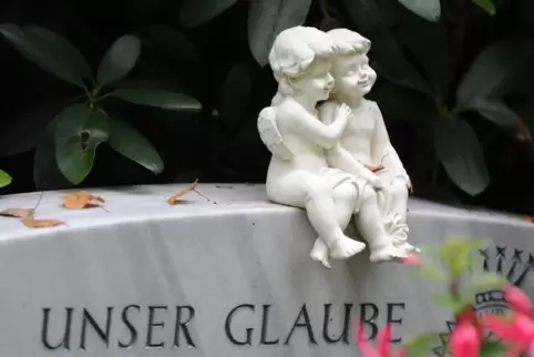 Werden im Familiengrab weitere Angehörige bestattet, ist in Frankenthal neben den üblichen Gebühren eine zusätzliche jährliche A