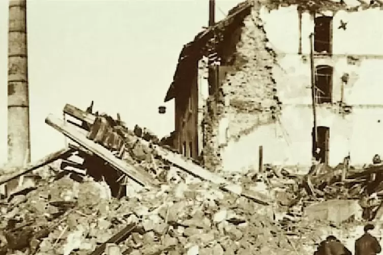 Zerst&ouml;rt von Bomben: die Brauerei Emrich in Kusel.