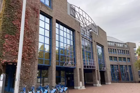 Die Verwaltung im Ludwigshafener Kreishaus war nach einem Hackerangriff monatelang lahmgelegt. 