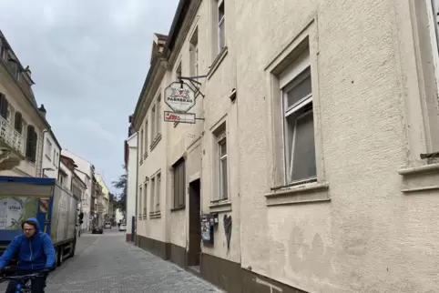 In dem leerstehenden Haus war früher Sam’s Bierakademie. 