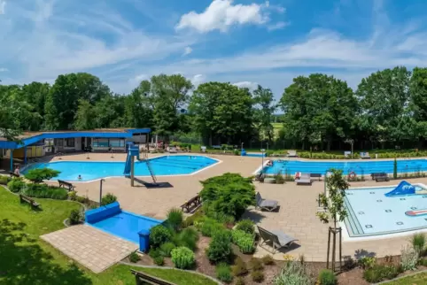 Das Steinfelder Freibad wurde in seiner heutigen Form 1982 gebaut. 