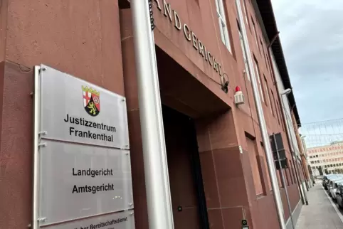 Der Eingang zum Landgericht Frankenthal.