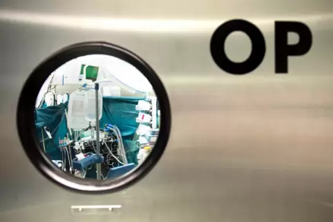 Eine schwierige Operation: Das Land bereitet die Betreiber der rheinland-pfälzischen Krankenhäuser auf tiefgreifende Veränderung