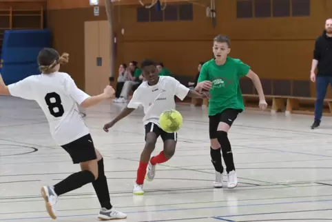 Grünstadt (in grün) gegen Ebertsheim beim „Konfi-Cup“. 